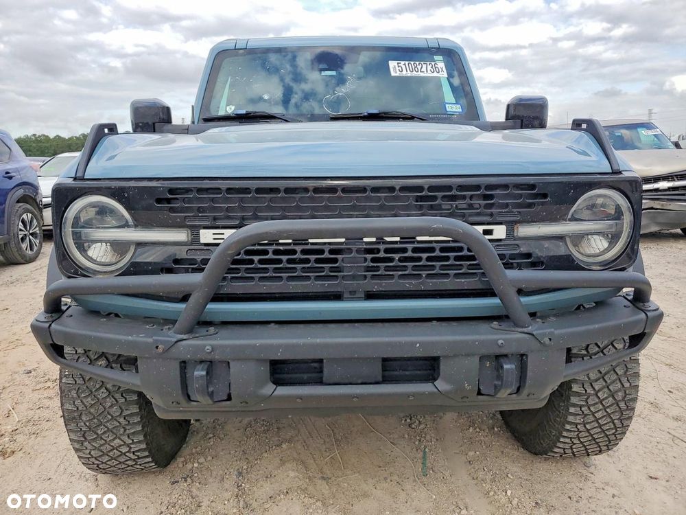 Ford Bronco - 2