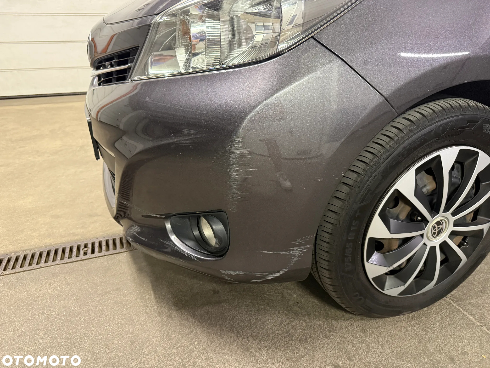 Toyota Yaris 1.33 Premium - 12
