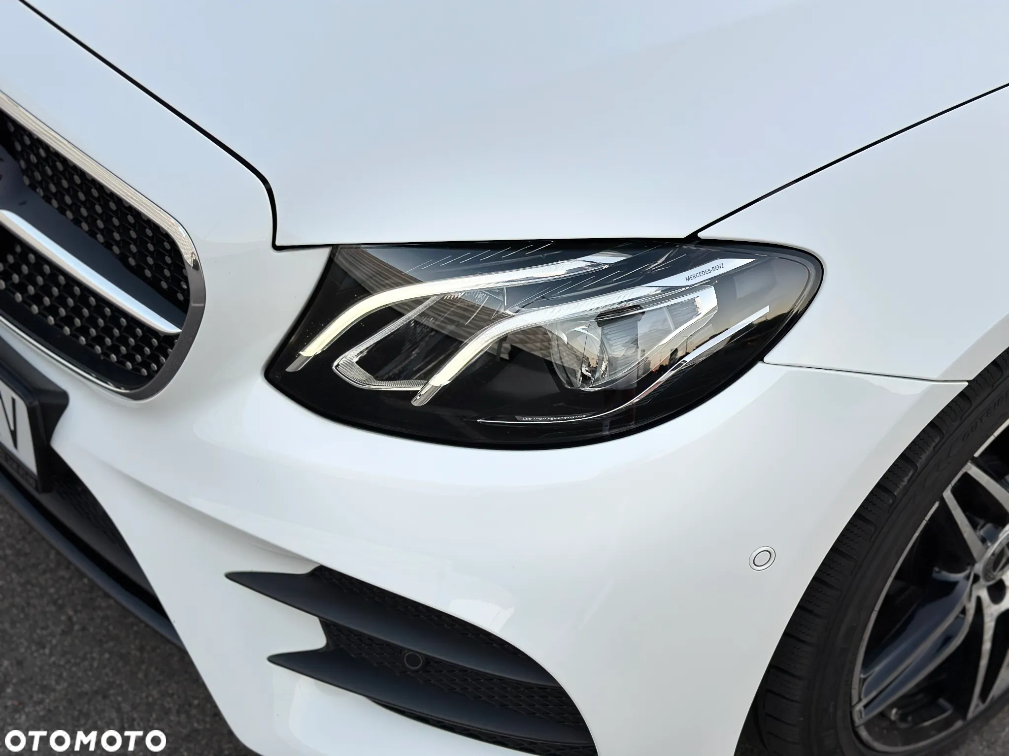 Mercedes-Benz Klasa E 220 d Coupe 9G-TRONIC - 3