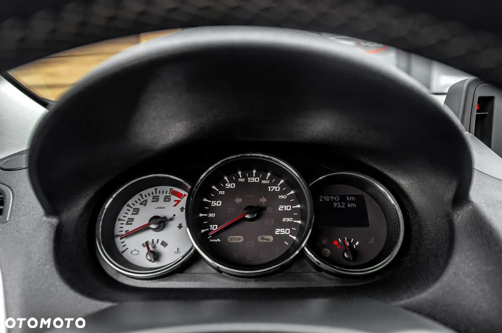 Renault Megane TCe 180 GT - 28