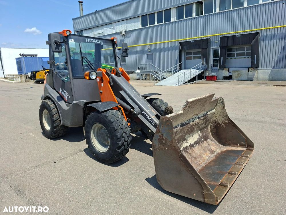 Hitachi ZW95-6C  4x4 - 2