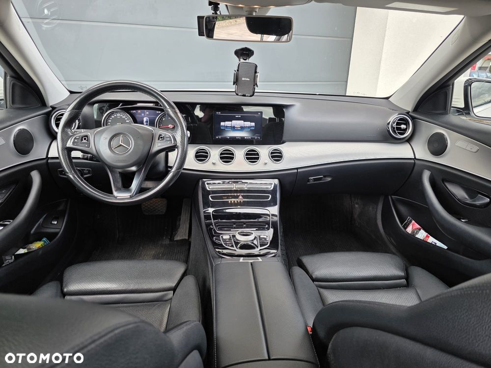 Mercedes-Benz Klasa E - 17