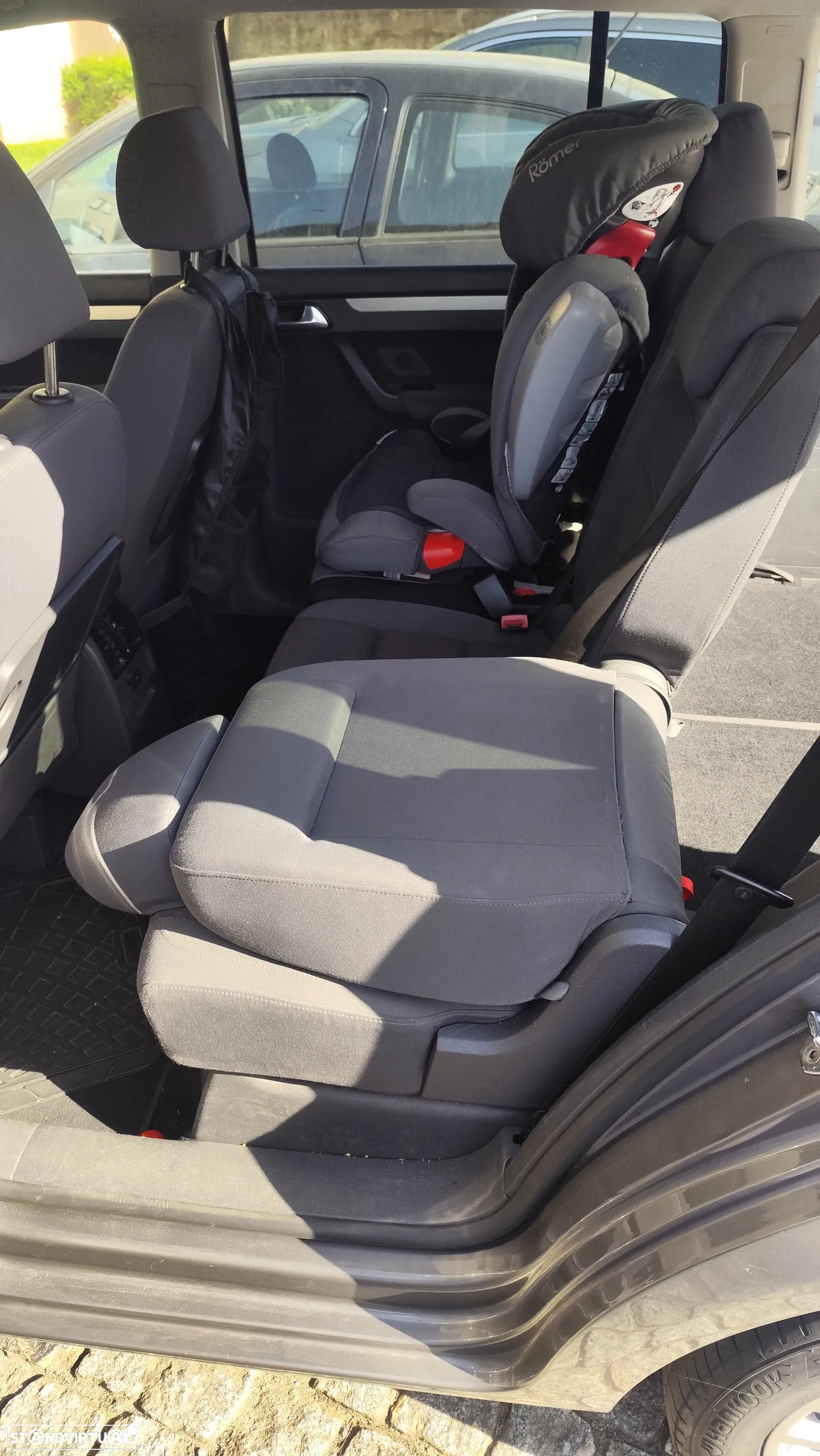 VW Touran 1.9 TDi Highline 7L - 11