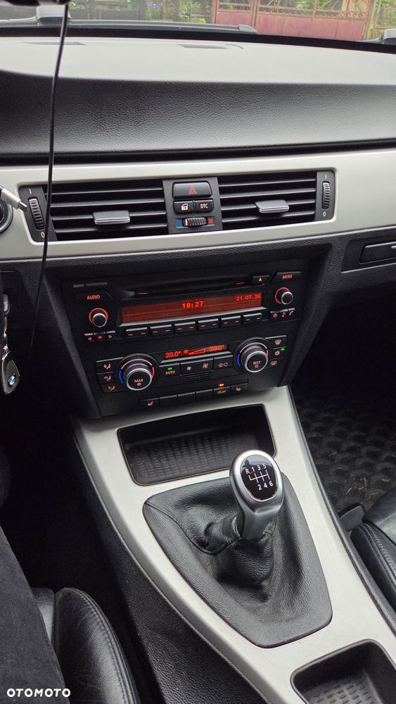 BMW Seria 3 320i Edition Sport - 9