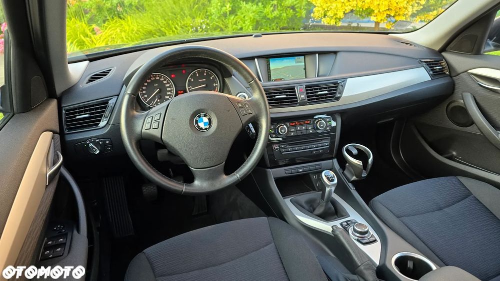 BMW X1 sDrive18i xLine - 10