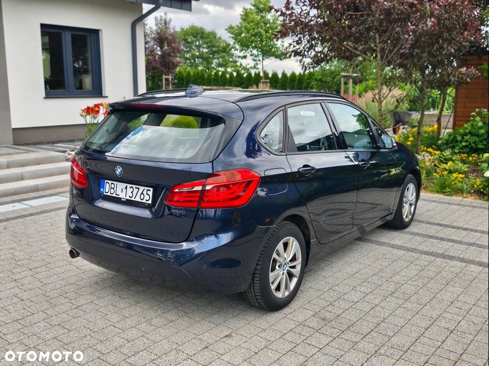 BMW Seria 2 218d - 3