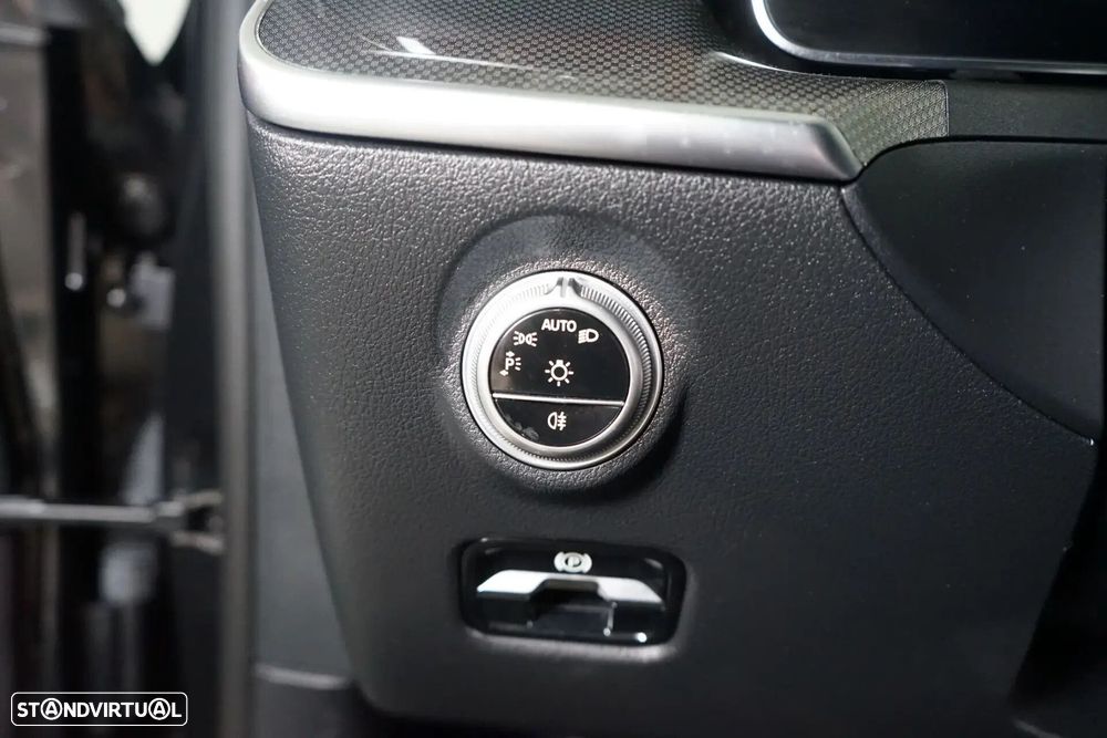 Mercedes-Benz C 300 - 31