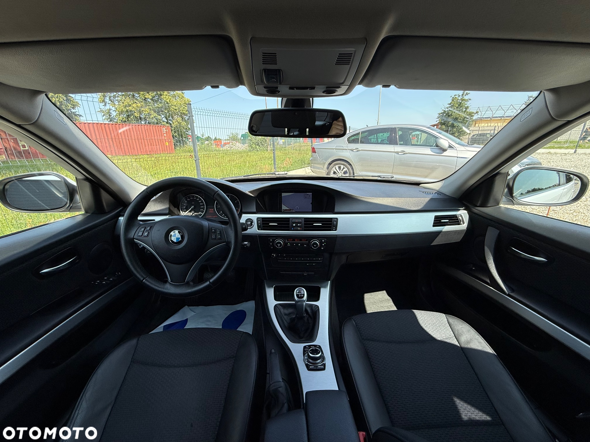 BMW Seria 3 320d - 24