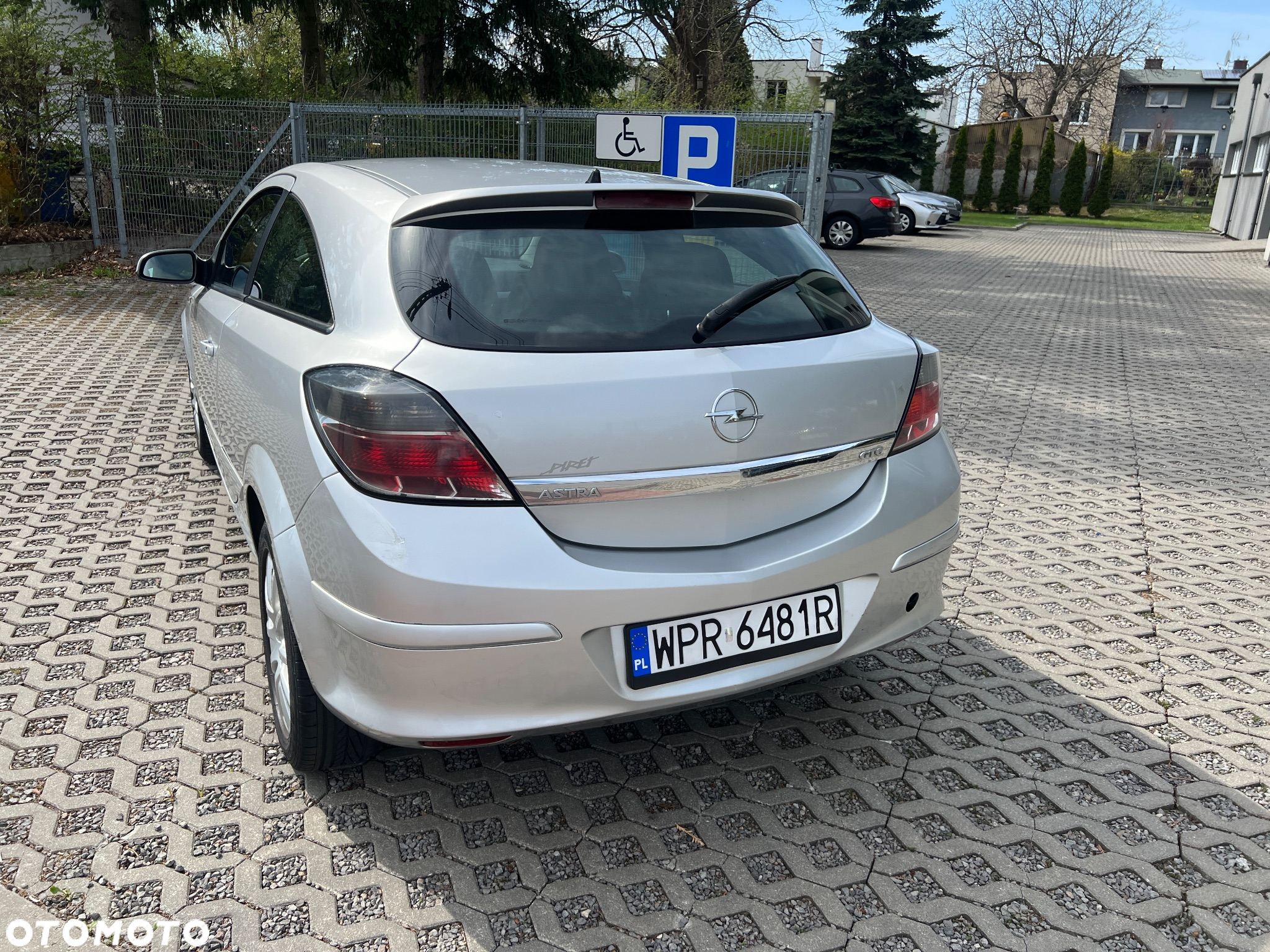 Opel Astra GTC 1.7 CDTI Sport - 18