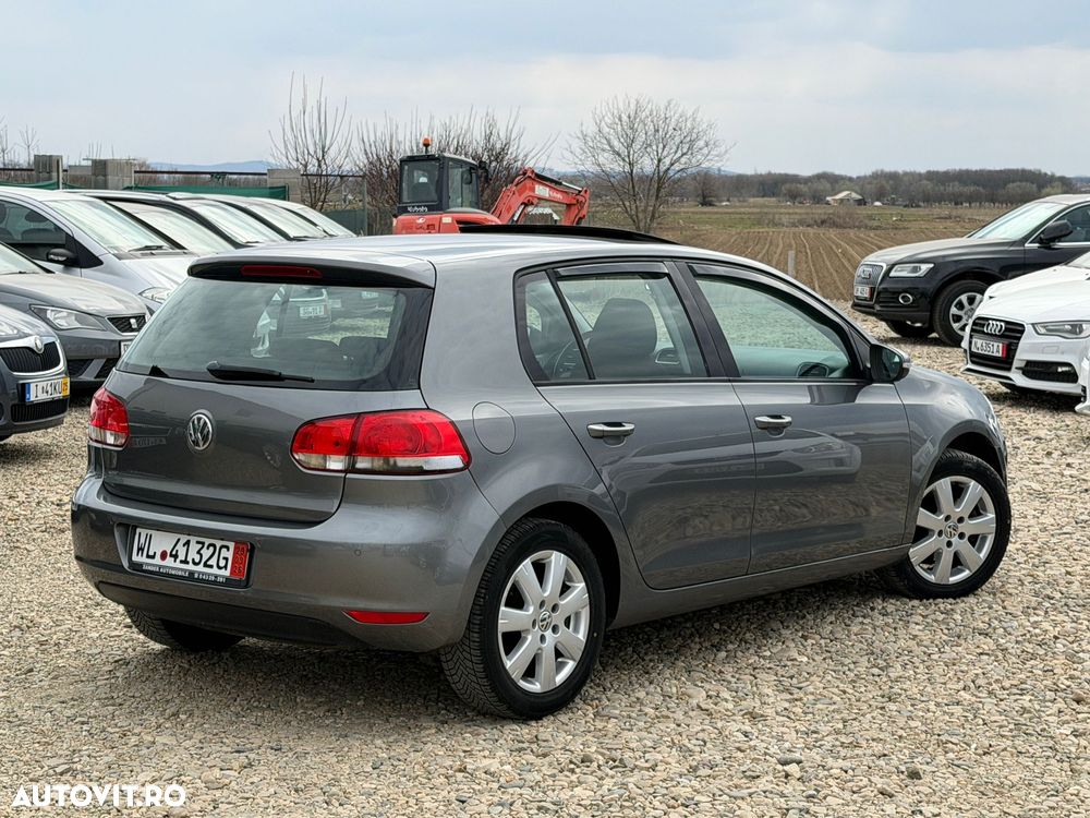 Volkswagen Golf 1.6 Comfortline - 11
