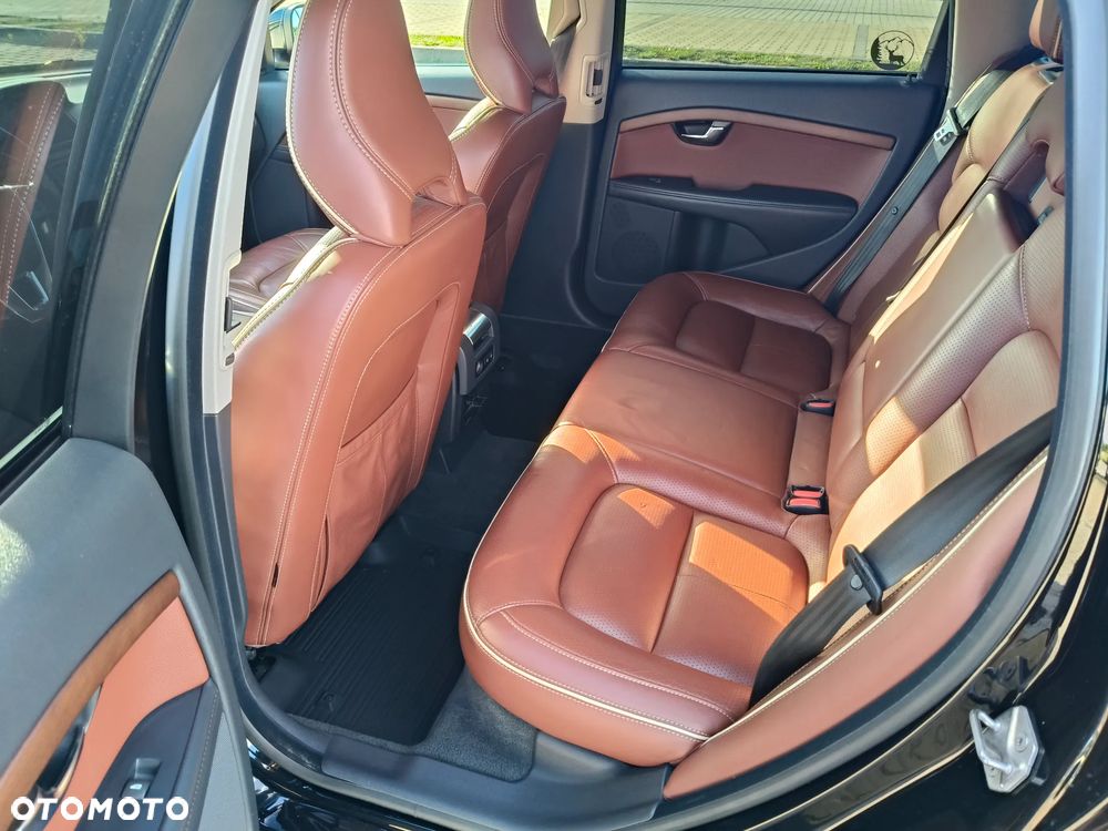 Volvo XC 70 D5 AWD Summum - 17