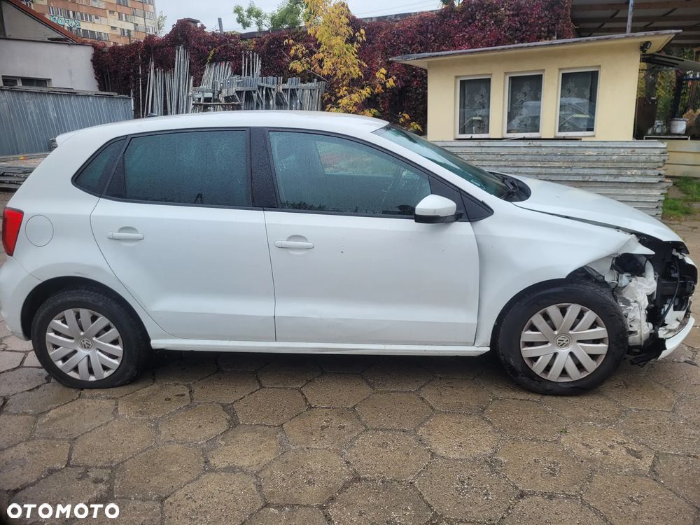 Volkswagen Polo 2015 photo 4
