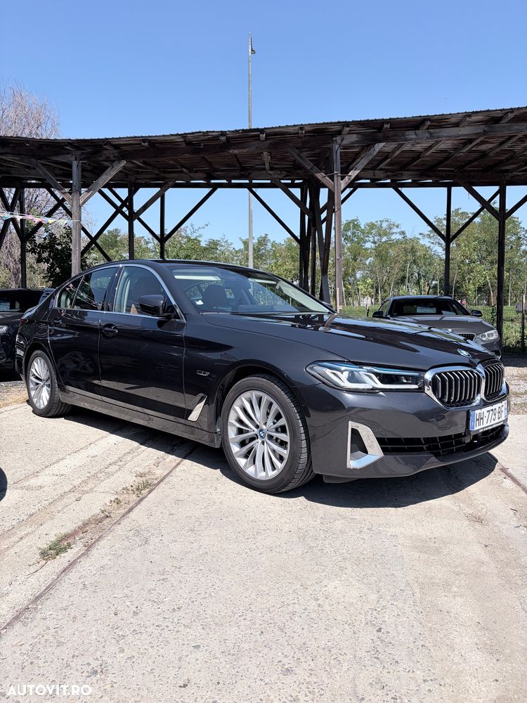 BMW Seria 5 520e Aut. Luxury Line - 10