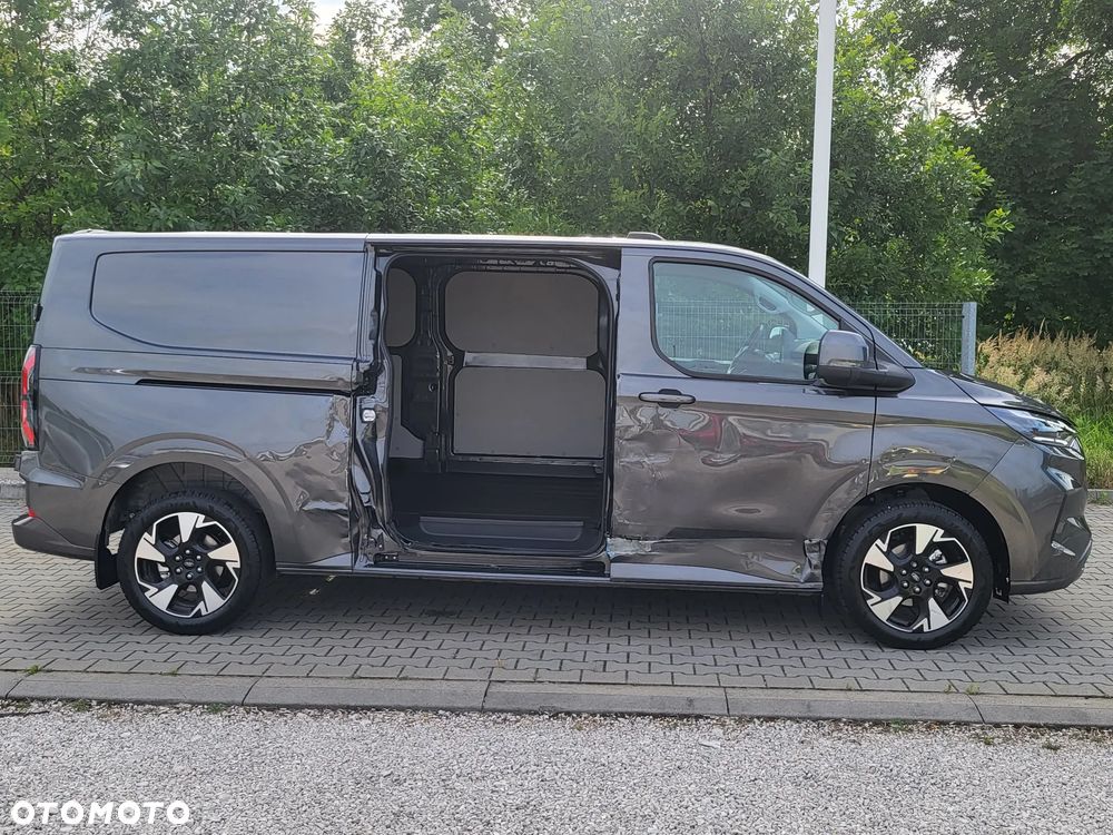 Ford Tranzit Custom - 31