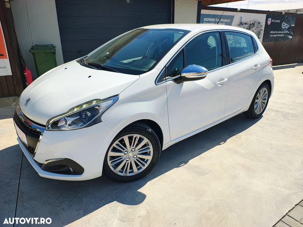 Peugeot 208 PureTech 110 Stop & Start EAT6 Allure - 1