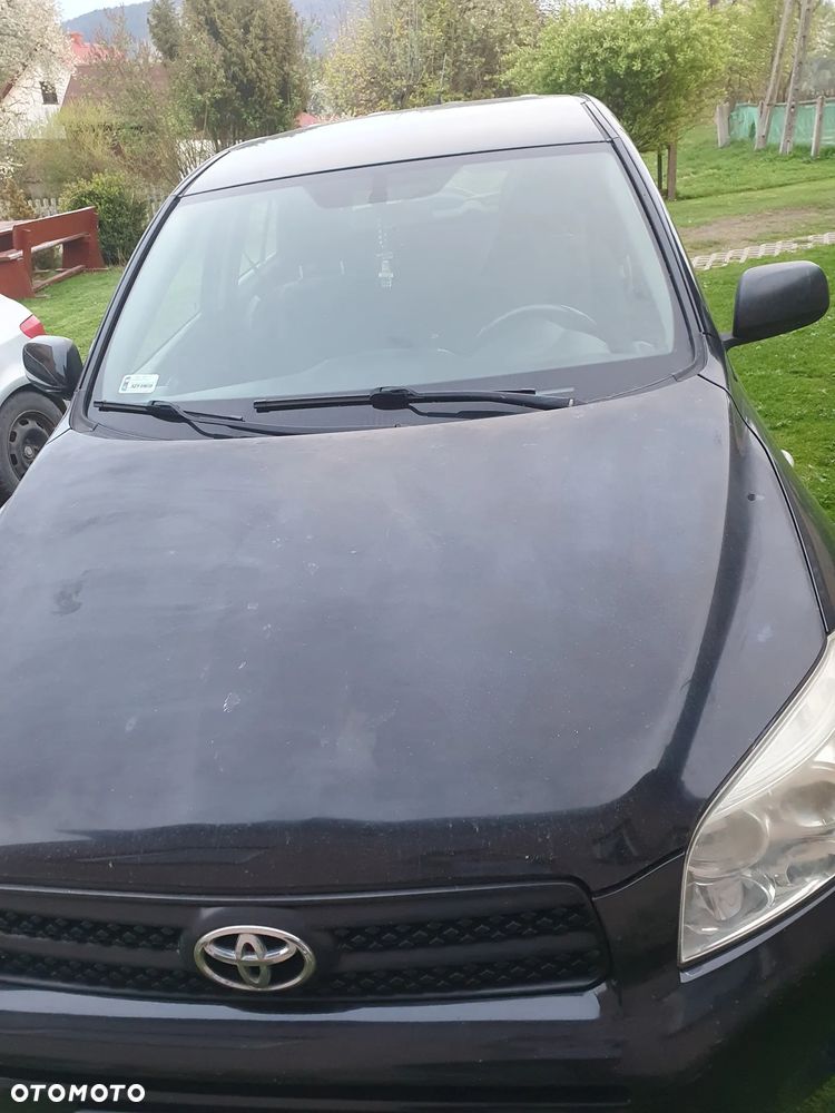 Toyota RAV4 - 8