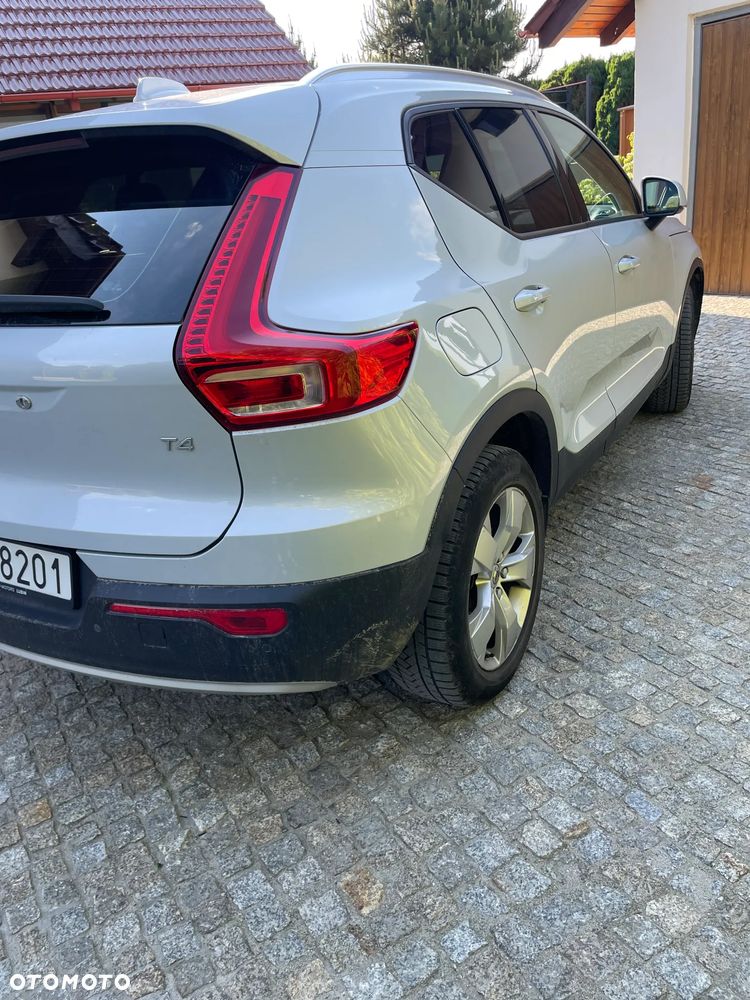 Volvo XC 40 T4 Momentum - 2