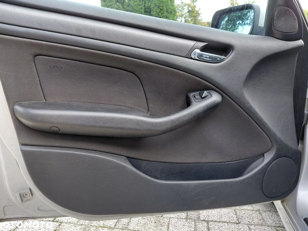 BMW Seria 3 316i - 35