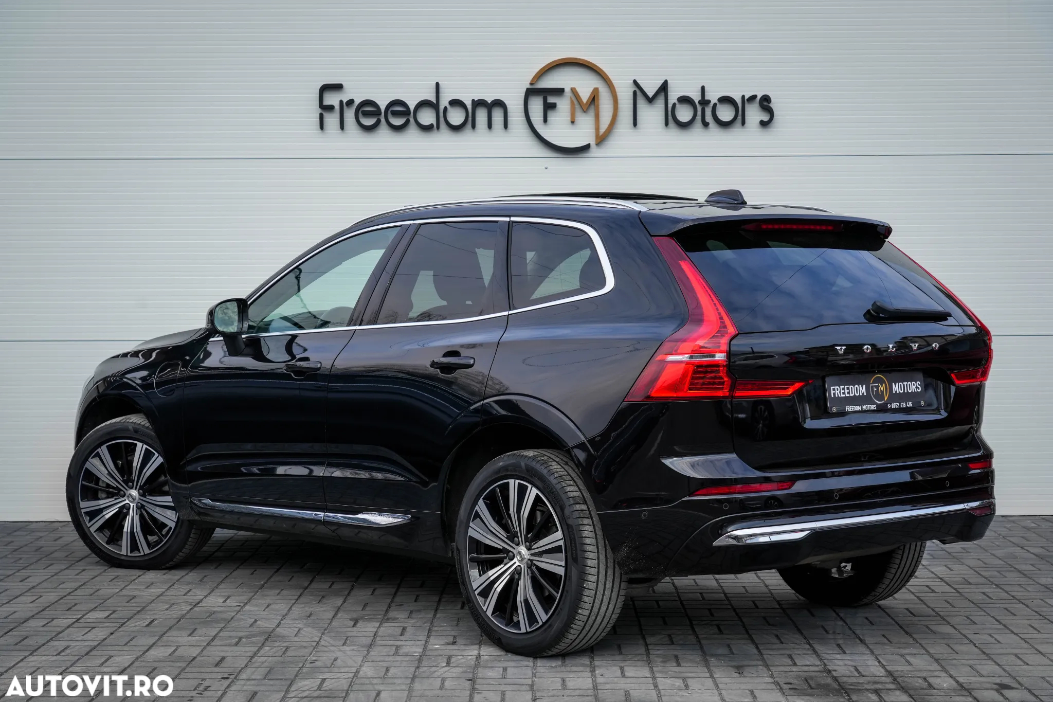 Volvo XC 60 T6 AWD Recharge Geartronic Inscription Expression - 4