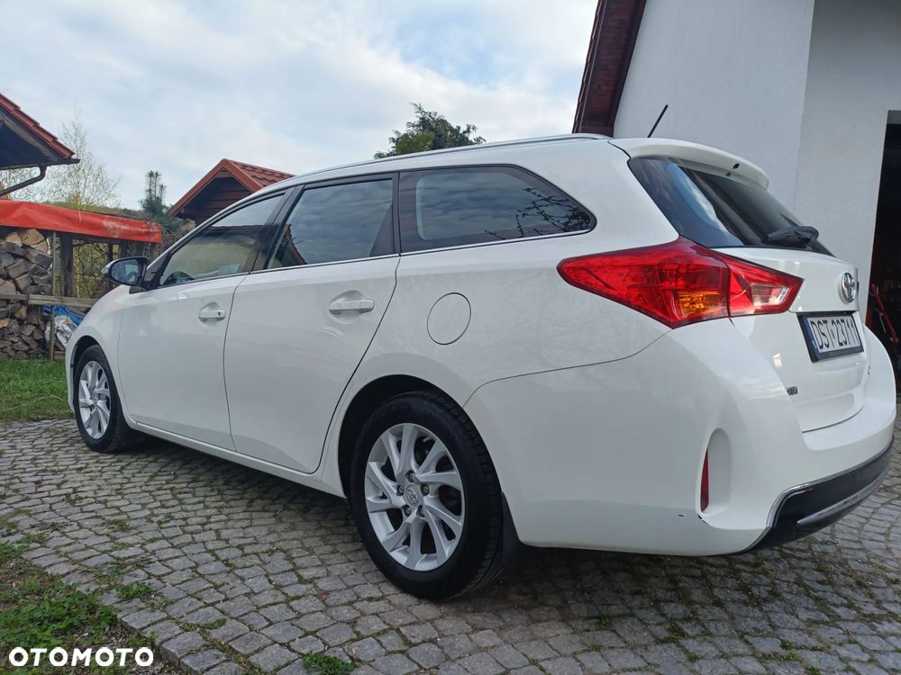 Toyota Auris 1.6 Prestige - 17