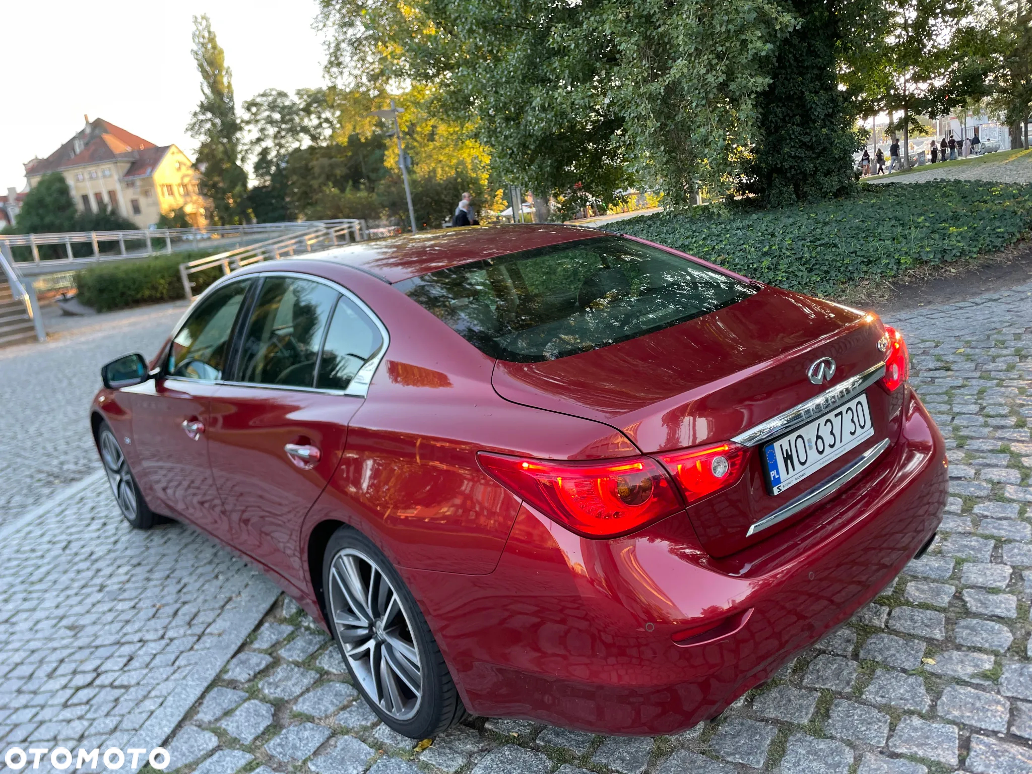 Infiniti Q50 2.0t Sport Sound Studio by Bose - 6