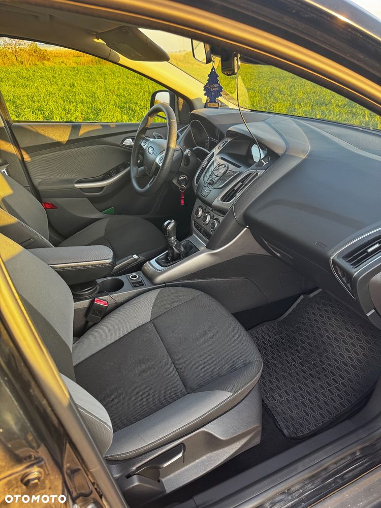 Ford Focus 1.6 Trend - 22