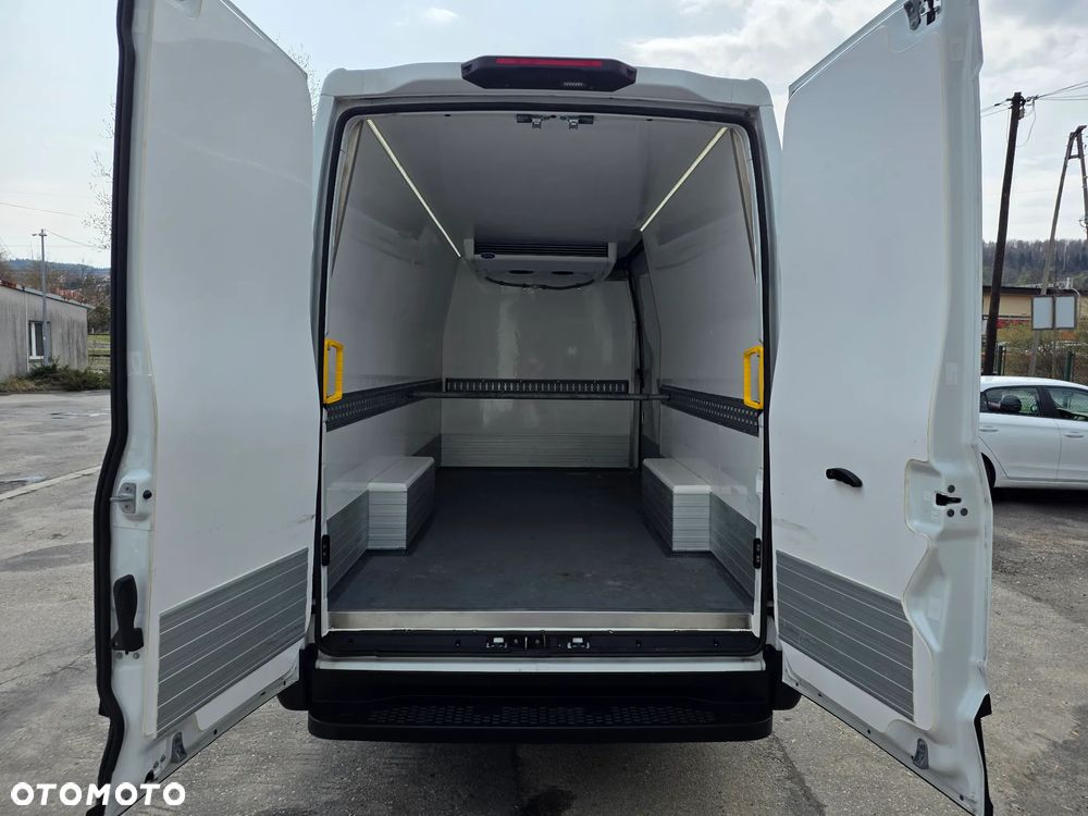 Iveco 35S16 Chłodnia CARIRER 350 xarios rej.03/2024 km40000 automat - 19