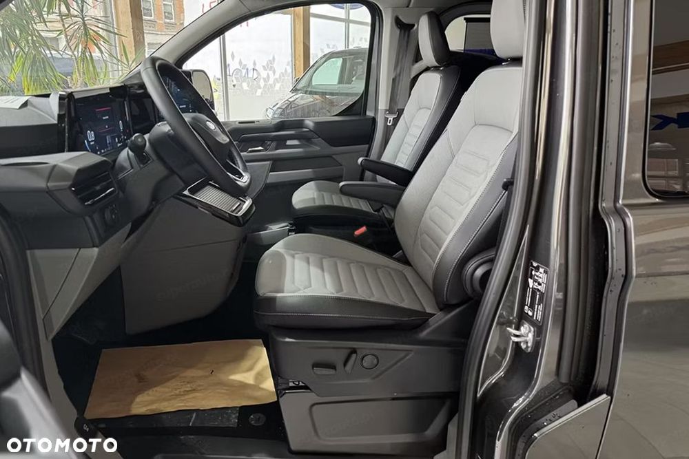 Ford Tourneo Custom - 10
