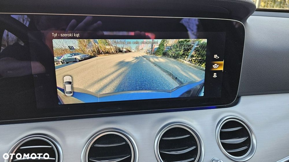 Mercedes-Benz Klasa E 200 d 9G-TRONIC Night Edition - 32