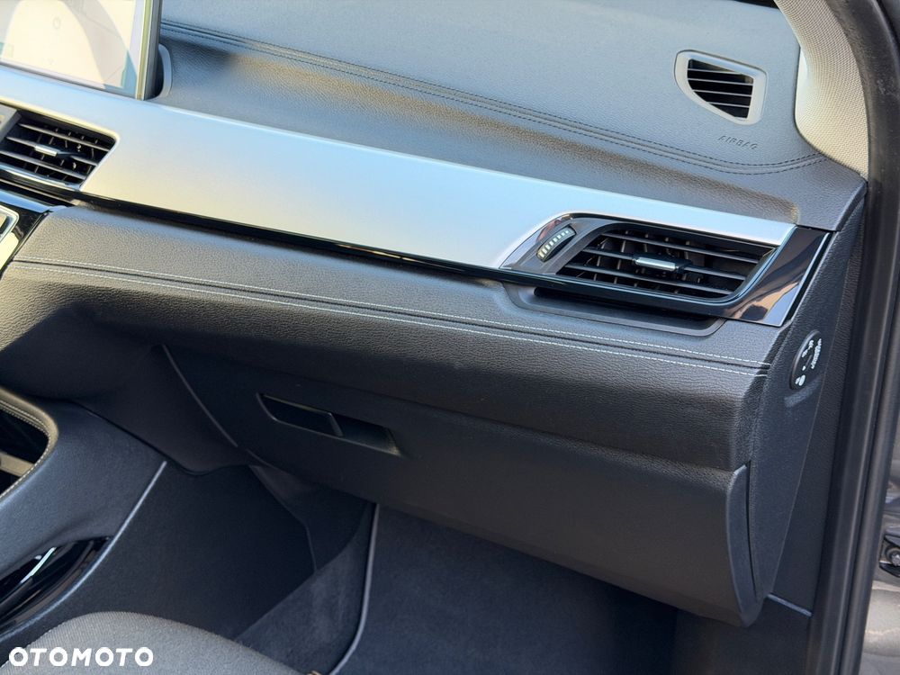 BMW X2 sDrive18d Advantage Plus - 17