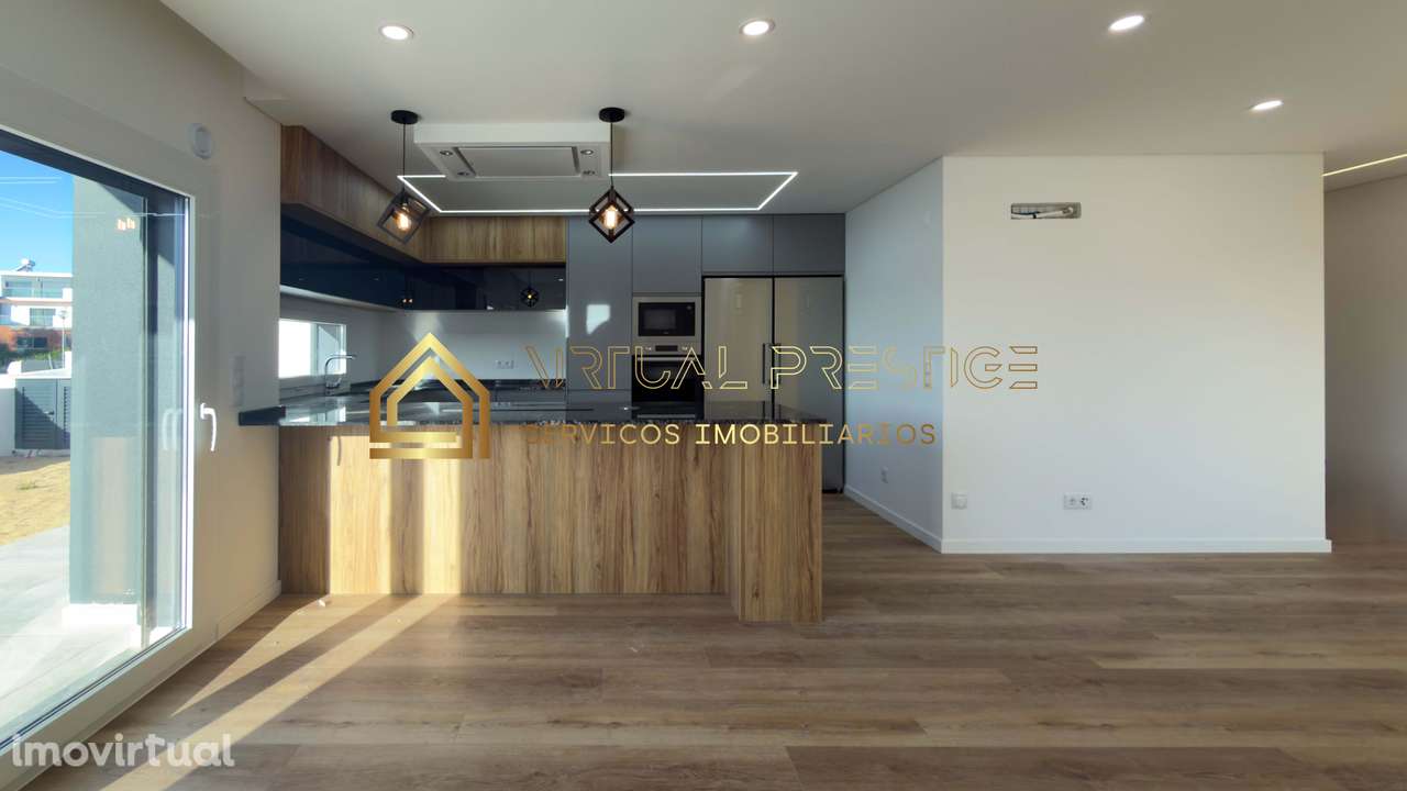 Moradia T4 moderna na Charneca da Caparica com piscina, jardim e ga... - Grande imagem: 5/36