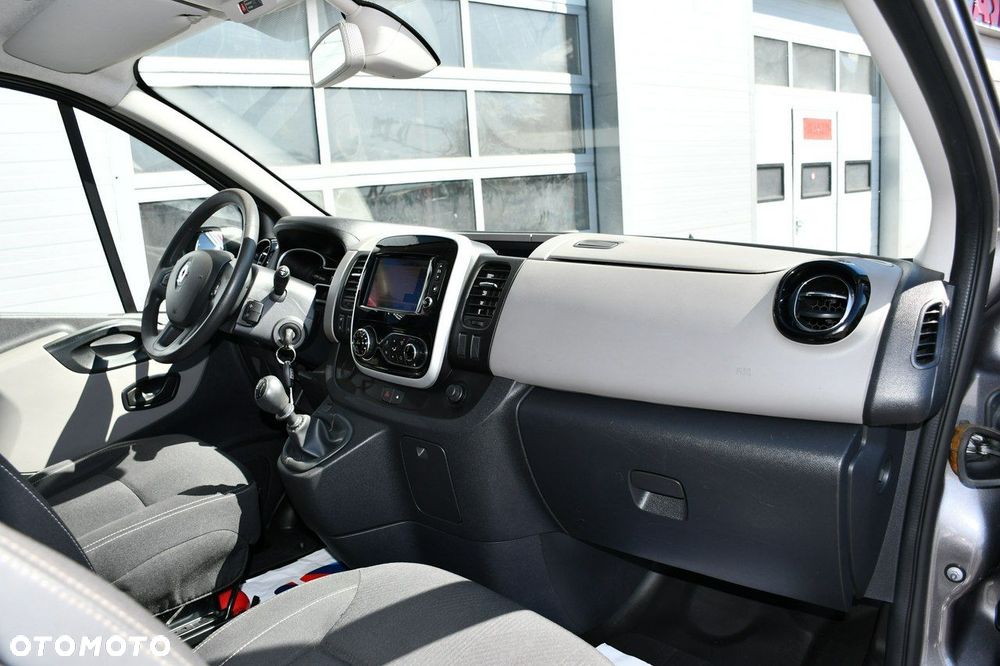 Renault Trafic - 25