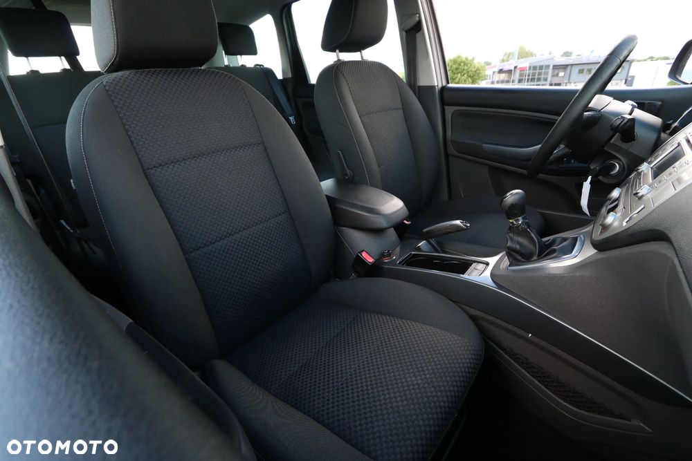 Ford C-MAX 1.8 Titanium - 8