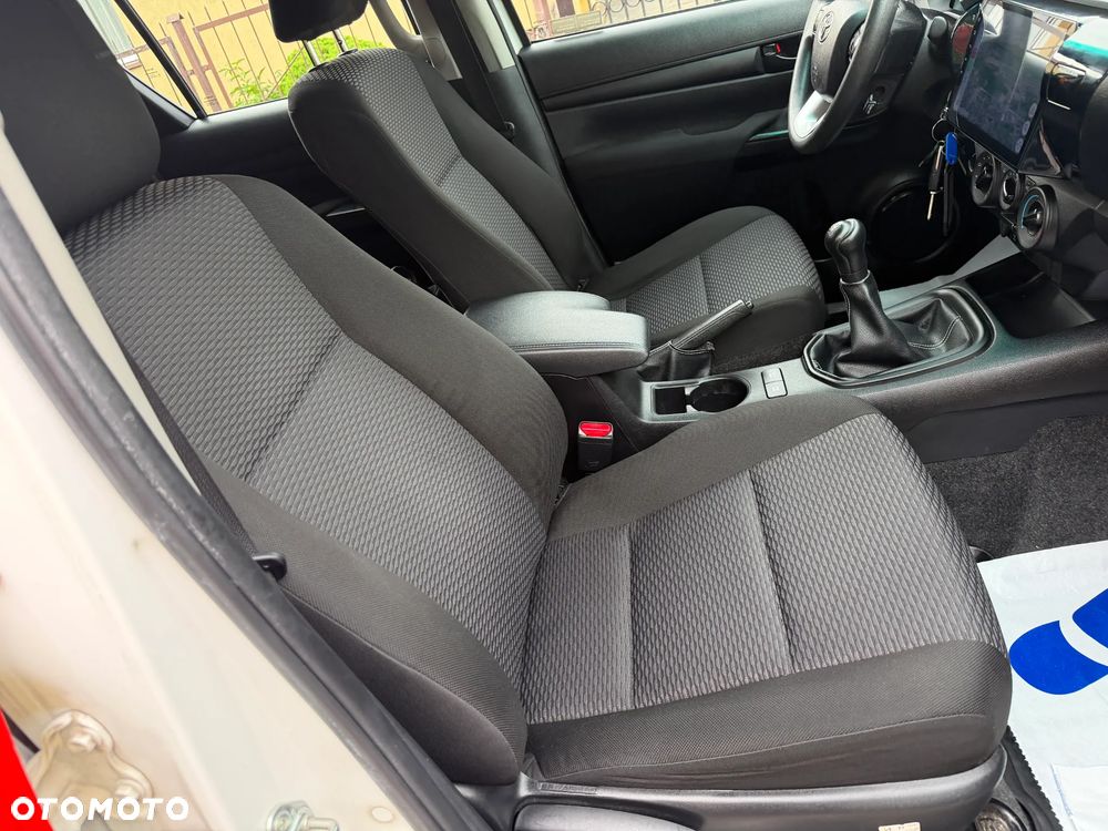 Toyota Hilux 2.4 D-4D Double Cab DLX 4x4 - 16