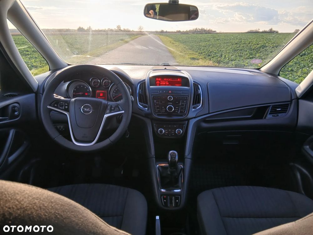 Opel Zafira Tourer 1.8 Selection - 6