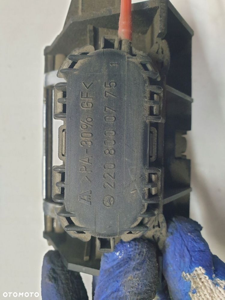 ZAMEK KLAPY BAGAŻNIKA MERCEDES-BENZ W220 A2207500893 - 5