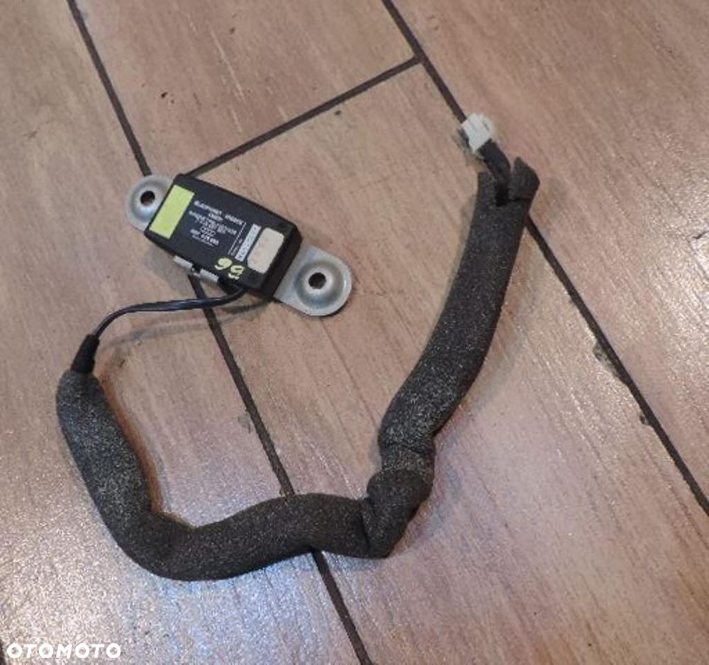 WZMACNIACZ MODUŁ GPS AUDI A6 C5 - 2