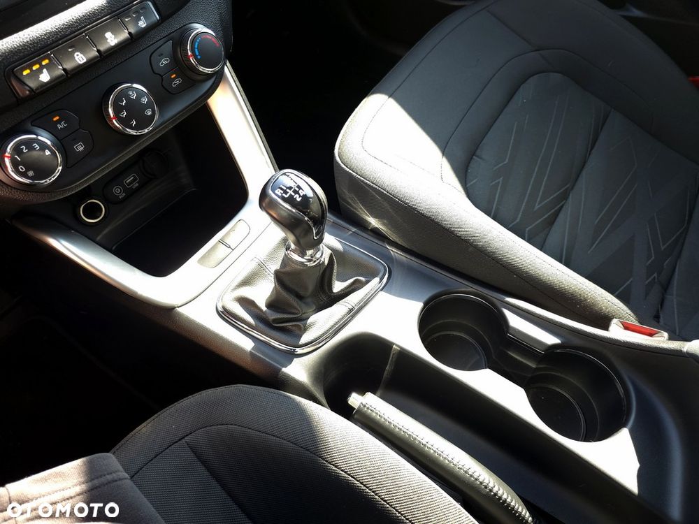 Kia Ceed 1.4 L Business Line - 19