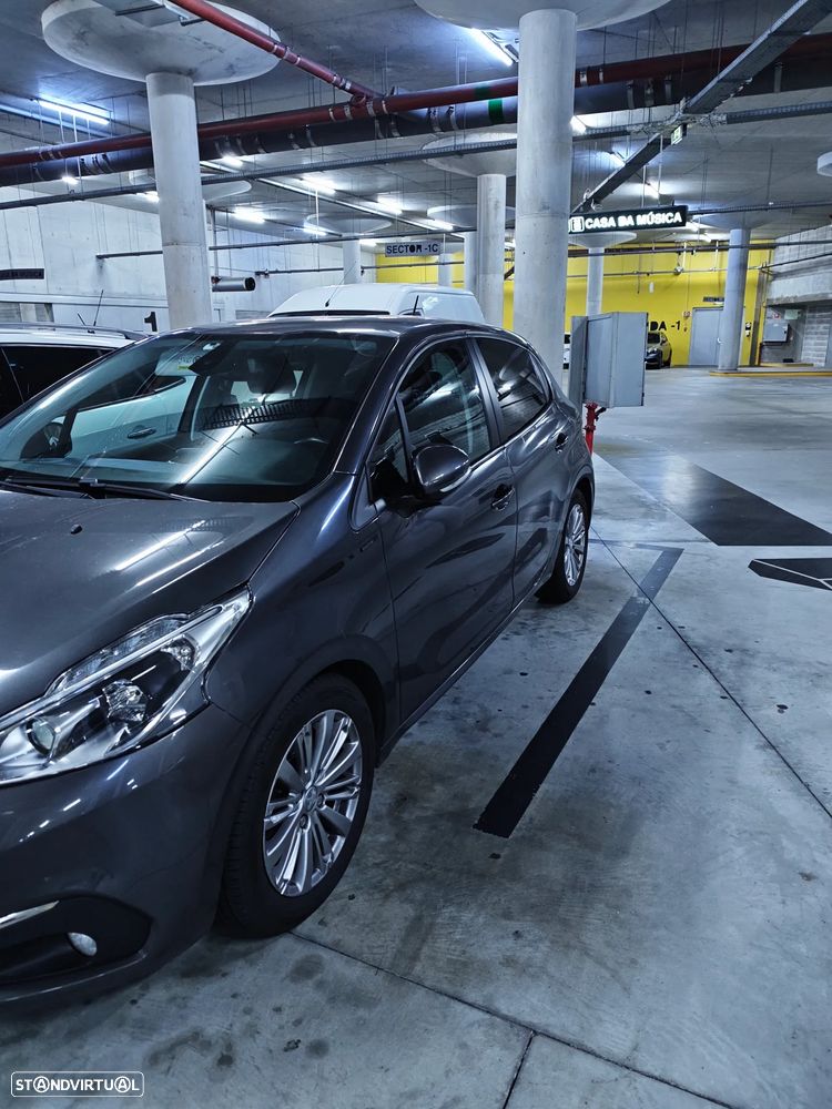 Peugeot 208 1.5 BlueHDi Signature - 2