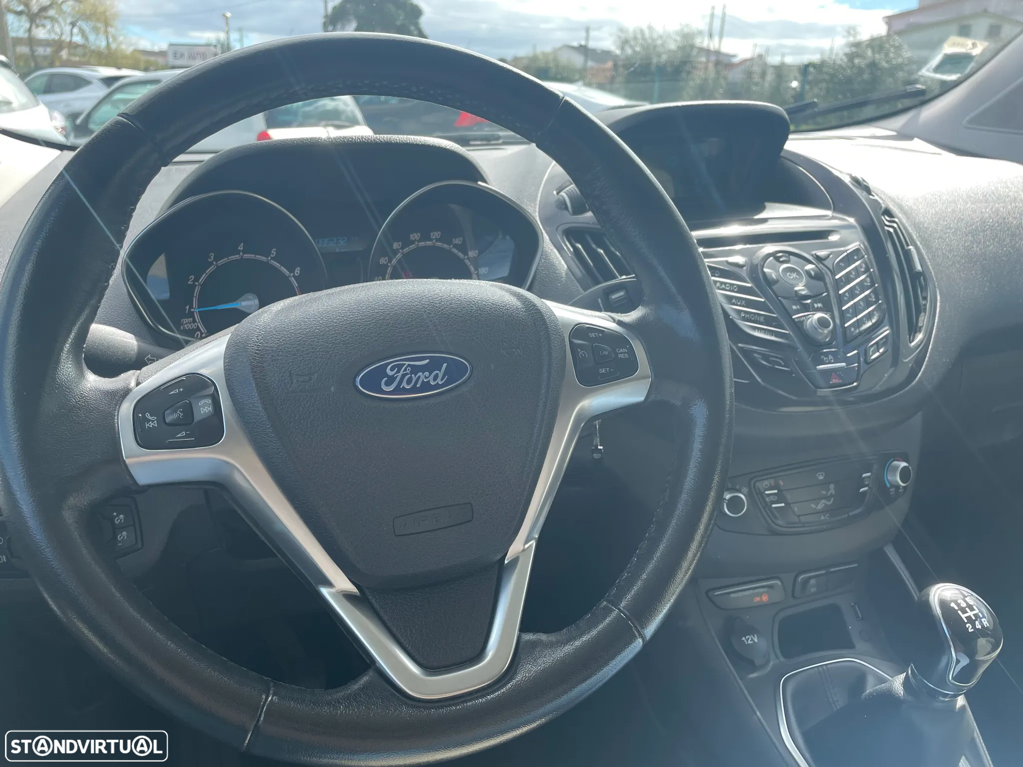 Ford Tourneo Courier 1.0 EcoBoost Ambiente - 5