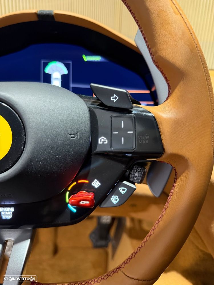 Ferrari Roma 3.9 Twin-Turbo V8 - 9