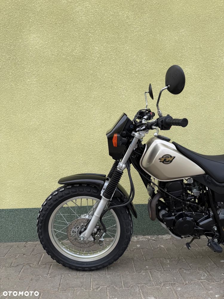 Yamaha TW - 25