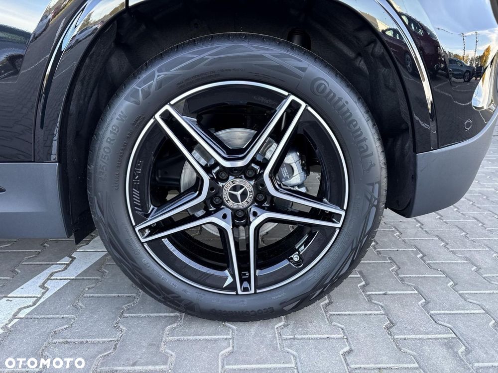 Mercedes-Benz GLA - 19