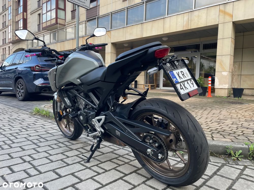 Honda CB - 4