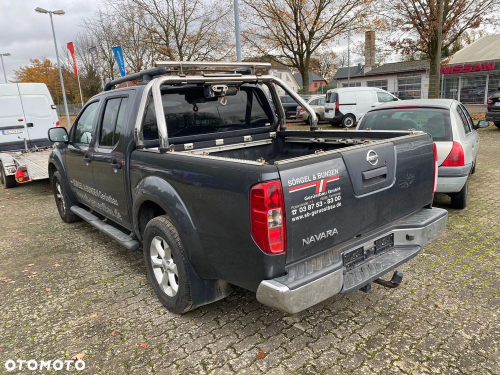 Nissan Navara 3.0 D V6 Platinum Long EU5 - 4