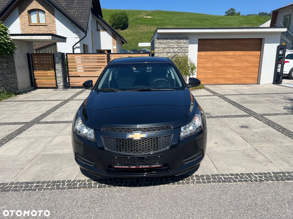 Chevrolet Cruze 1.6 LS - 2
