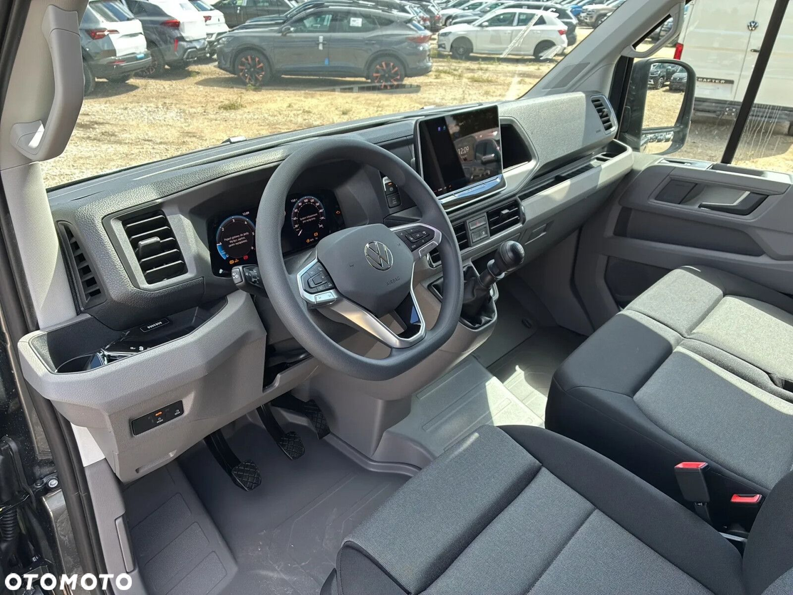 Volkswagen Crafter 35 Furgon L3H3, 2.0TDI 177KM, Wysoki dach, r.o. 3640 - 17