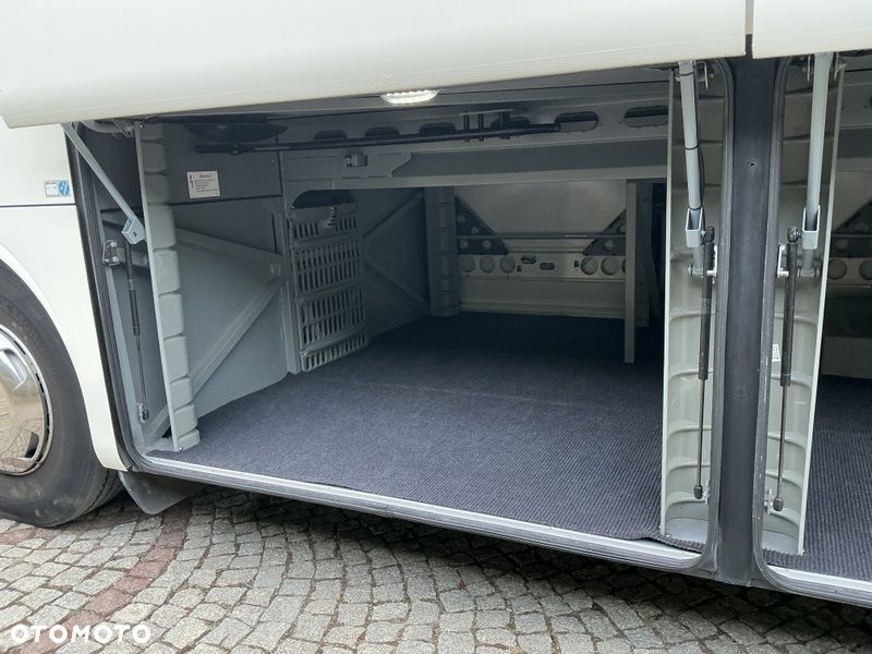 Mercedes-Benz TOURISMO - 9