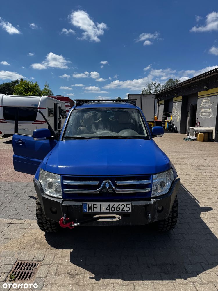 Mitsubishi Pajero - 15