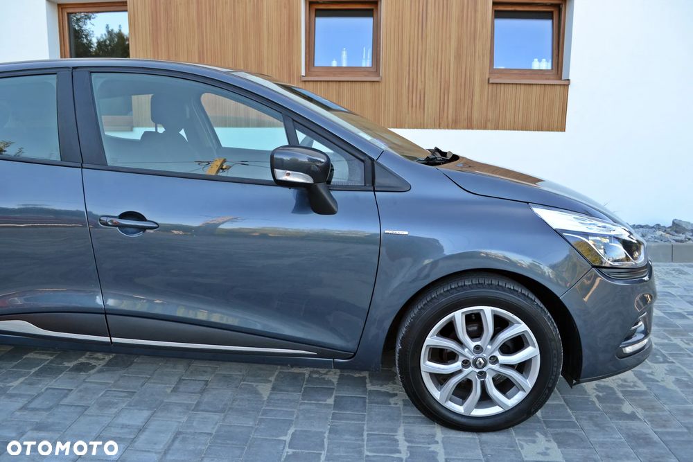 Renault Clio - 10